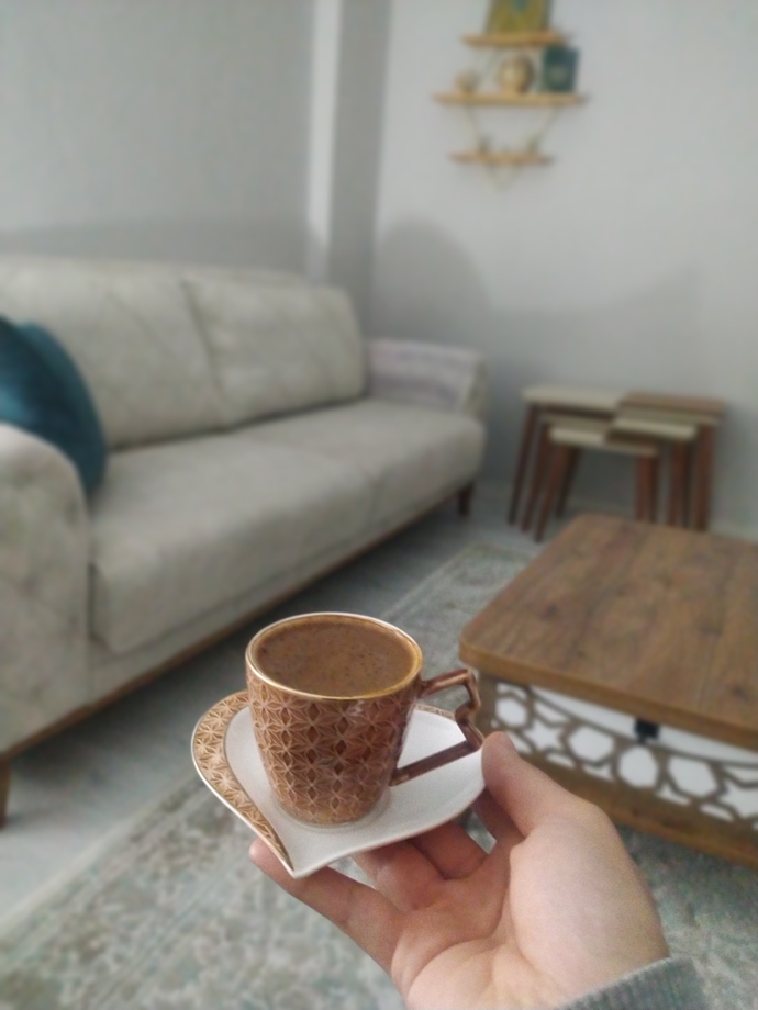 "Bir cümle yeter sözden anlayana, destan yazsan fark etmez laftan anlamayana..." Hz. Mevlana