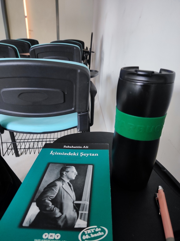 ☕📗