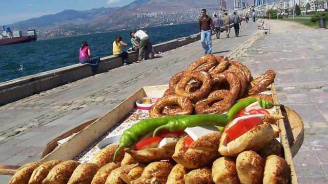 Dışarıda olduğunuzda mutlaka yemeği istediğiniz sokak lezzeti hangisidir?