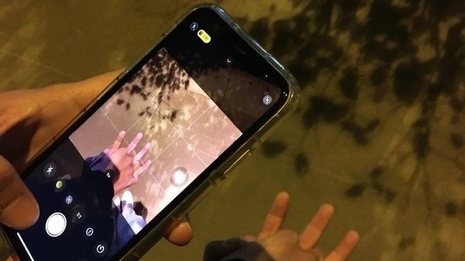 Sevgilisiyle videolarını ve fotoğraflarını kaldıran biri ayrılmış mıdır?