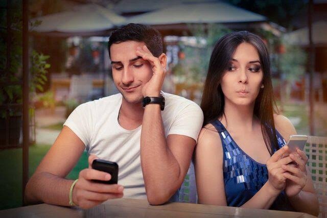 Sevgiliniz sizi sadece sanalda aldattığını söylese inanır mısınız? 👀🙄?