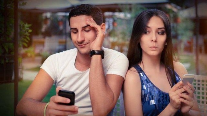 Sevgiliniz sizi sadece sanalda aldattığını söylese inanır mısınız? 👀🙄?