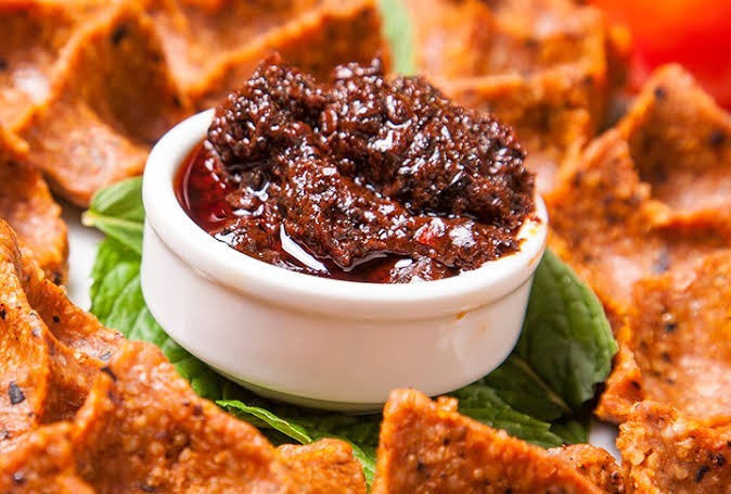 Çiğ köftenin yanına hangisini tercih edersiniz?