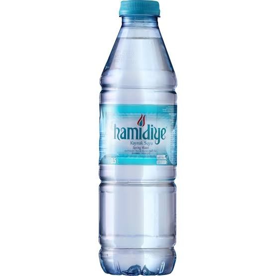 Çok susadınız ve markette pet şişede su almak istiyorsunuz. Hangi markayı tercih edersiniz?