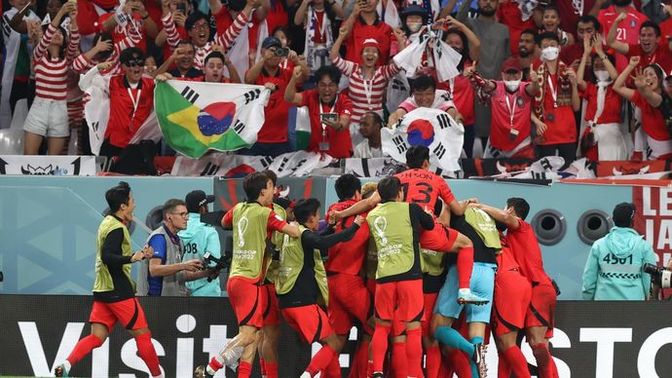 2022 Dünya Kupası H grubunda Güney Kore - Portekiz'i son dakikada bulduğu golle yenerek son 16'ya kaldı! Maçı nasıl buldunuz?