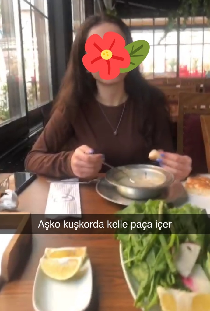 Kelle paça içen kızdan olur mu 😇? Samimi mi itici mi gelir size?
