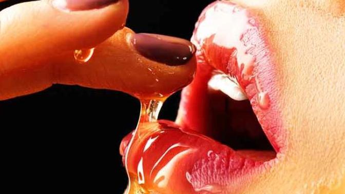 Oral seks sonrası partnerinle öpüşmek seni rahatsız eder mi?