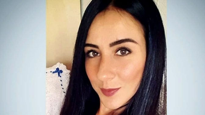Estetik yaptırmayan bir ben kaldım galiba, sizce dudak dolgusu yaptırmalı mıyım🙈 ?