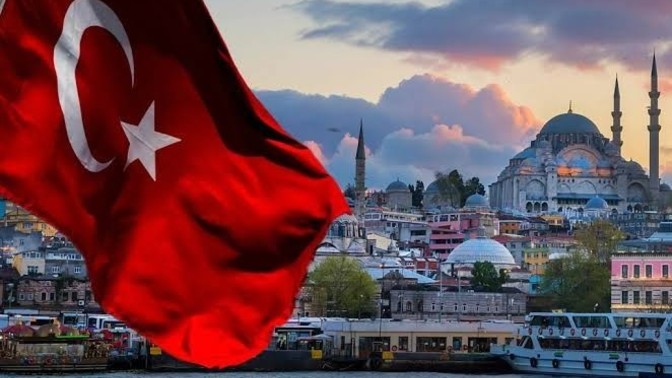 Türkiye'de yaşamaktan mutlu musunuz?