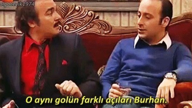 Kızlar manitanıza uyum sağlamak için futboldan anlıyormuş gibi yapıyor musunuz?
