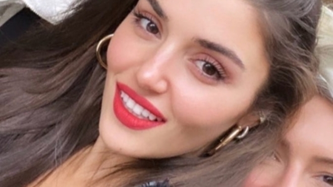 Hande Erçleli herkes çok mu beğeniyor, Tek beğenmeyen ben miyim?