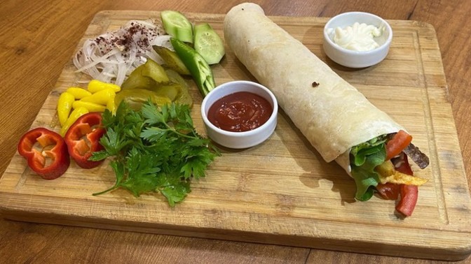 Küçük esnaftan alınan döner mi yoksa lüks lokanta döneri mi?
