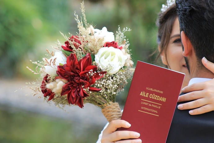 Karşındaki kişinin hangi özelliği seni evlilik yoluna adım adım ilerletir?