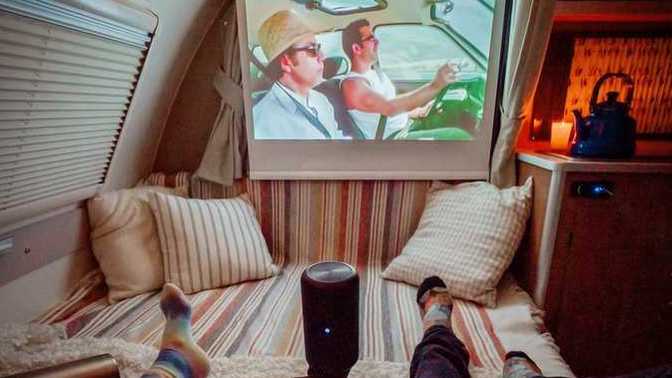 Şu şekilde kiminle film izlemek isterdiniz?
