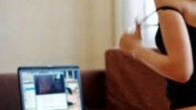 Sanal seks yapan insanların kendilerine saygısı olmadığını düşünüyor musunuz?