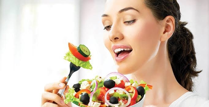 Yemeğinizin yanında salata olmalı mı? 🥗?