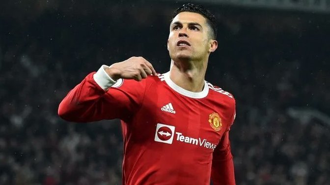 Cristiano Ronaldo'nun Suudi Arabistan'dan gelen teklifi kabul ettiği söyleniyor. Sizce gider mi?