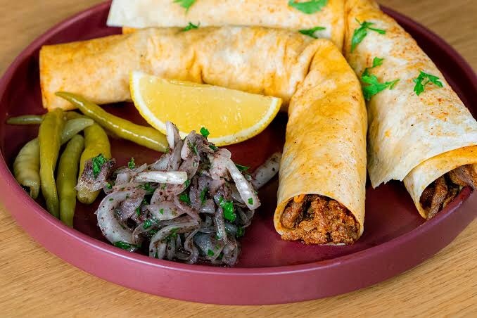 Tantuni yanına hangi içecek daha çok yakışıyor?