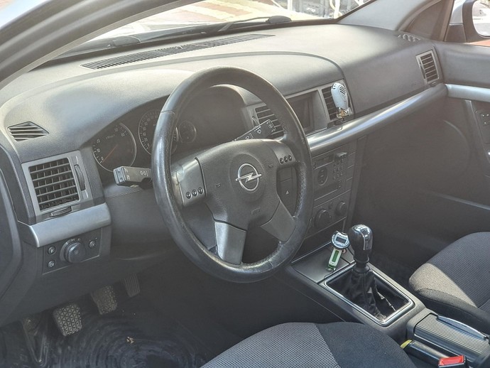 Seat Leon FR nasıl bir araba? 250 bin TL'ye değer mi?