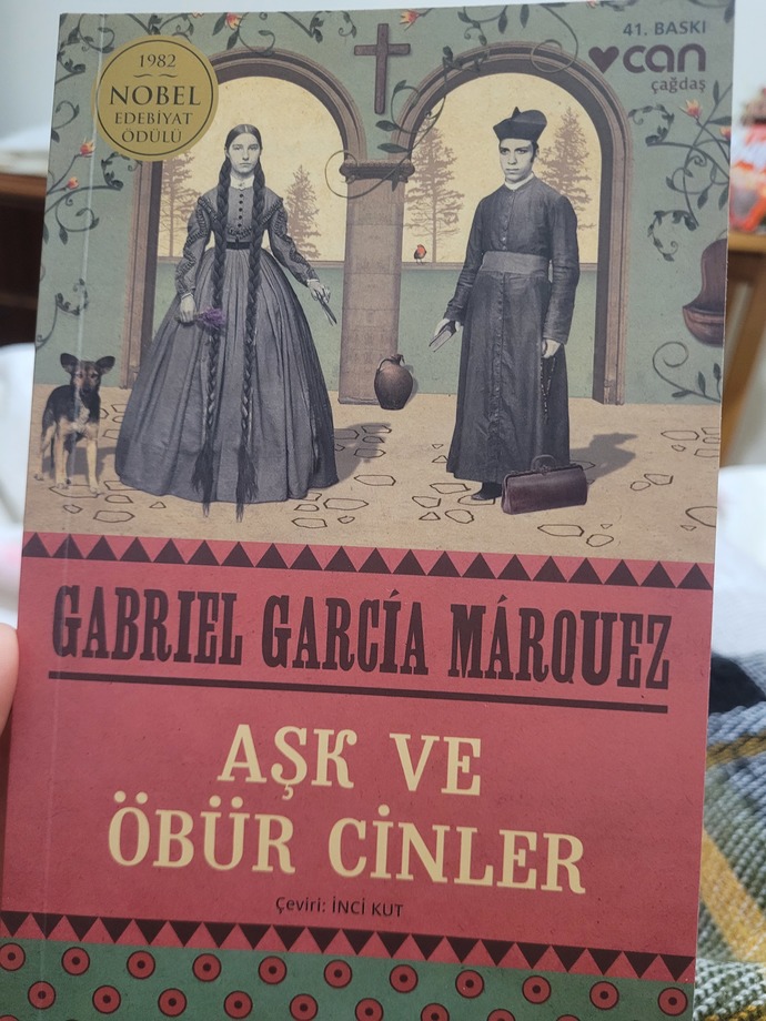 Şu an okuduğunuz kitabın ismi nedir 😇?