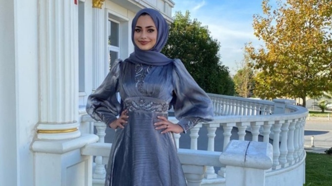 Söz ve nişan için bu elbise çok abartı mı?