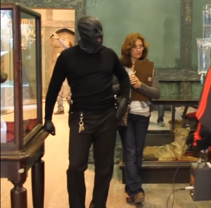 Kışın renkli mont giymeyi sever misiniz?