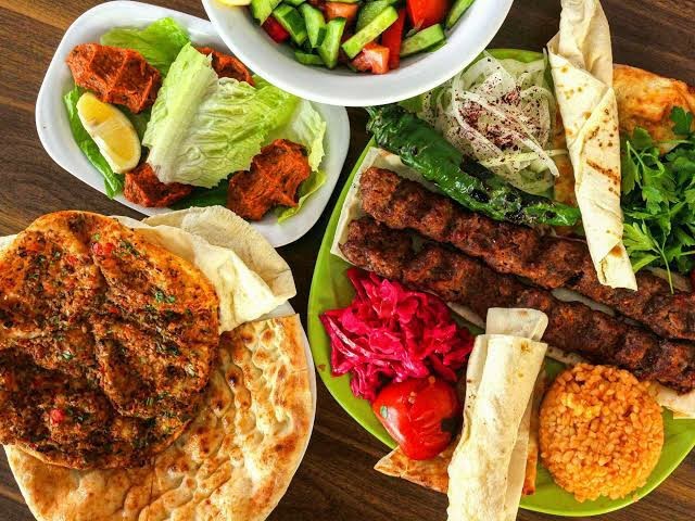 Bir seferde lahmacun, çiğ köfte, döner, tantuni, hamburger, tost vb.. Kaç tane yediniz?