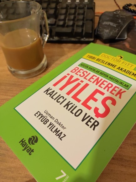 Kitap okuyonmu, ne sıklık la okursun? ve ne tarz?