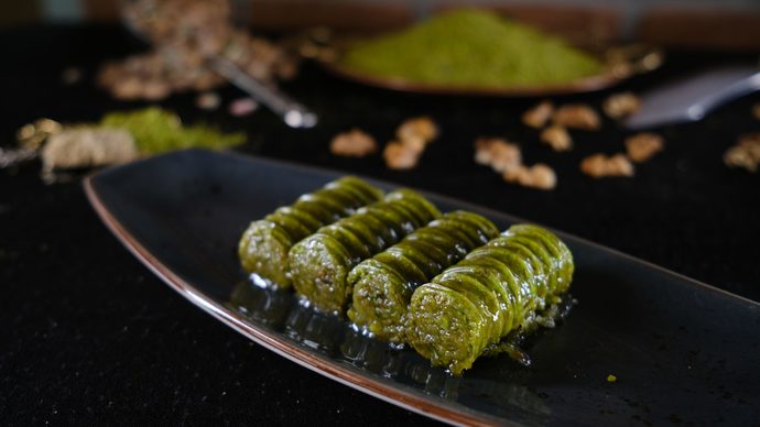 Tatlı yemenin saati olur mu, an itibariyle hangi tatlı seni mutlu eder?