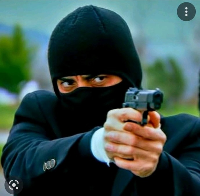 Kurtlar vadisinin en iyi karakteri sizce hangisiydi?