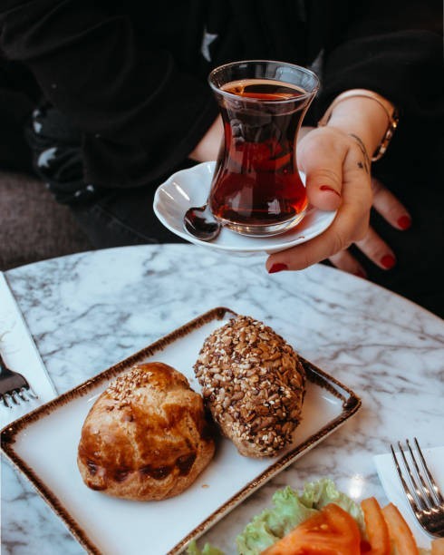 İlginç malzemeleri kullanarak yapılan sanatsal görünümlü poğaçalar, sandviçler ilginizi çeker mi?