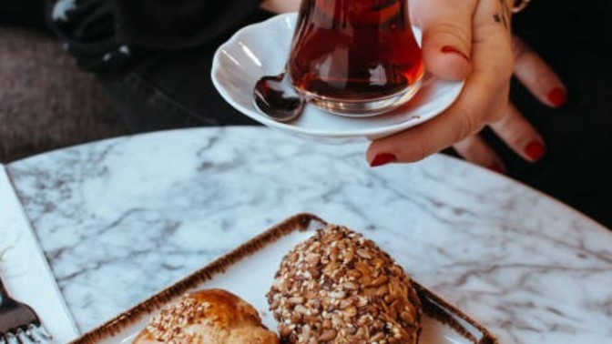 İlginç malzemeleri kullanarak yapılan sanatsal görünümlü poğaçalar, sandviçler ilginizi çeker mi?