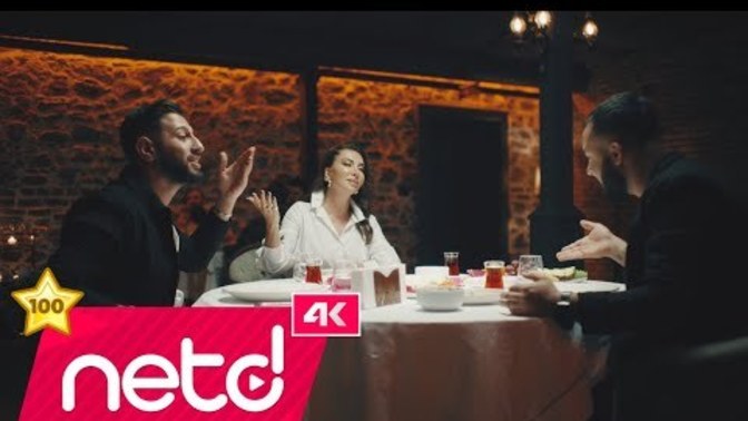 Bir saat içinde bilmem kaçıncı dinleyişim. Ruh halinize göre takıldığınız şarkılar oluyor mu?