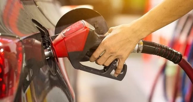 Benzine 2.13 TL, motorine 1.88 TL indirim geliyor! Bu indirimler yeterli olur mu?