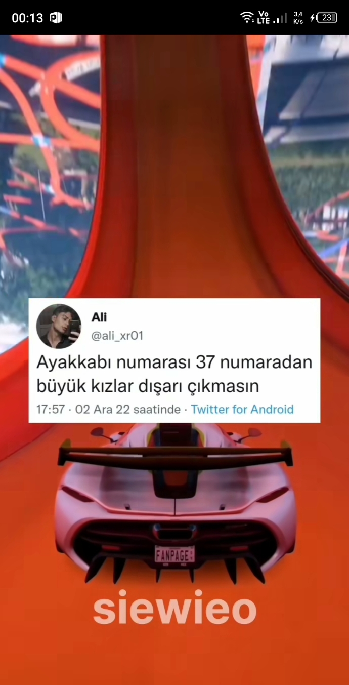 Erkeklerin kadınlarda küçük ayak takıntısı sizce de saçma olmaya başlamadı mı?