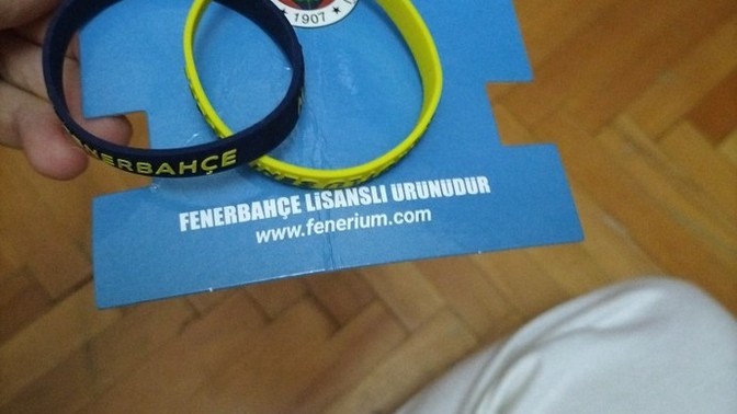 Bileklikler iç içe geçti nasıl çıkarıcam bunları?