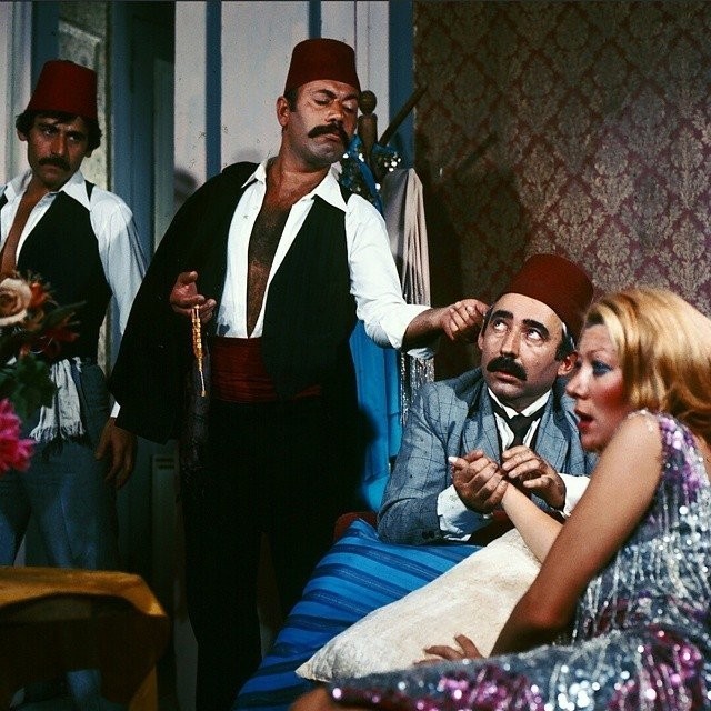 Sevgiline iltifat edilse ne tepki verirsin?