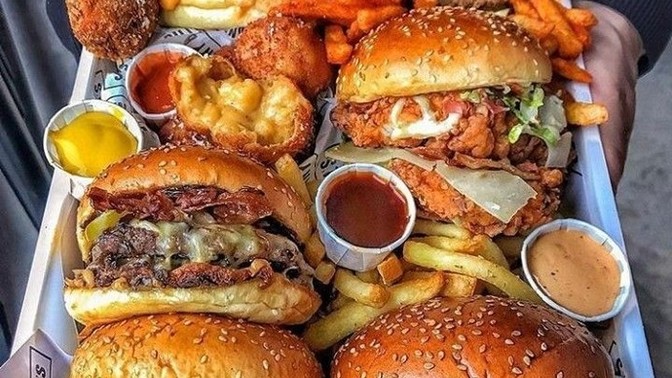 Bir oturuşta kaç hamburger yiyebilirsiniz?