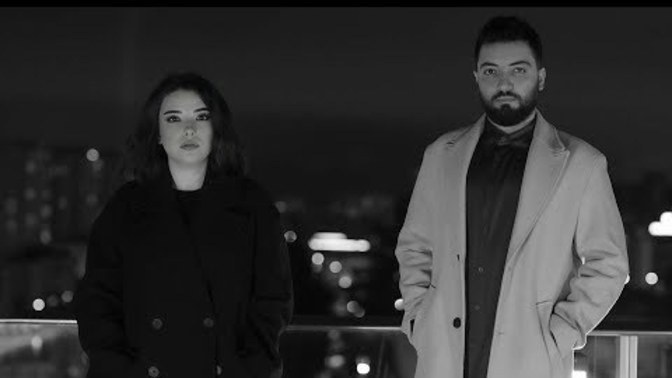 Boğazınızda düğümlenen sözler, şarkılar var mı?