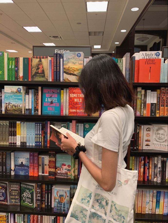 Kitap fiyatları aldı başını gitti. En son yaptığın kitap alışverişinde ne kadar harcadın?