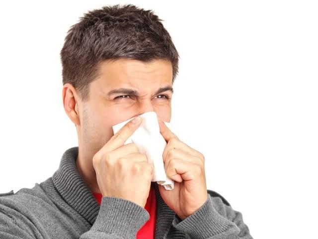 Ev tozu akarına bağlı alerjik riniti olanlar ne yapıyorsunuz?