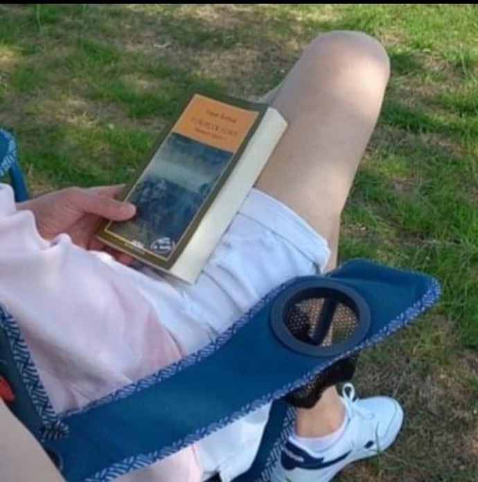 Genelde kitap okurken nasıl oturursun?