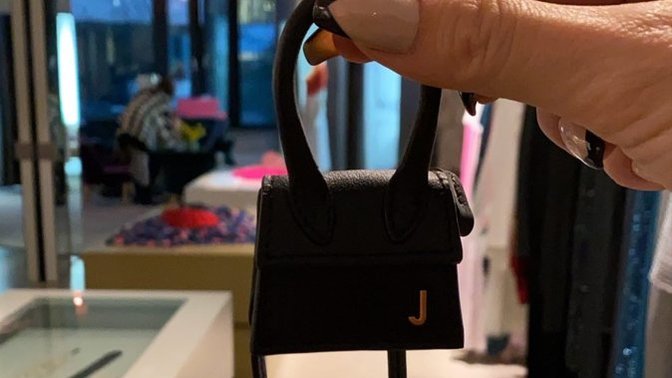 80 bin TL'lik bu çanta senin olsa içine ne koyarsın?