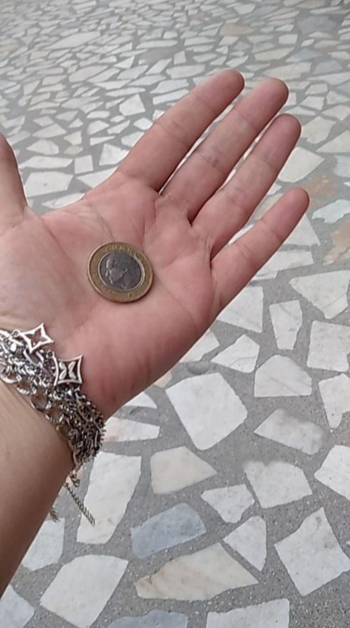 Arkadaşıma yazı tura oynayalım mı diyorum ; parayı nerden buldun diyor 😂 fakir olduğunuzu gösteren bir örnek verebilirmisiniz?