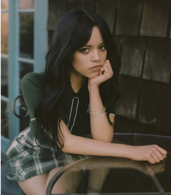 Jenna Ortega hakkında ne düşünüyorsunuz?