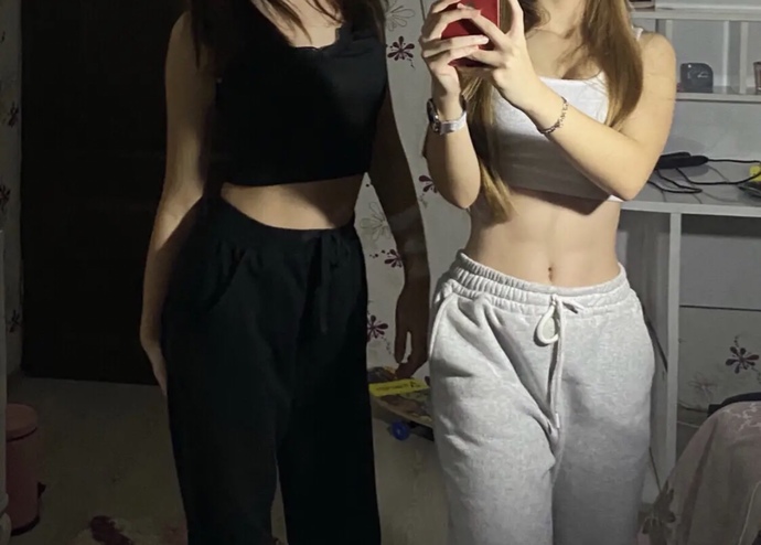Kimin kombini daha güzel sizce?