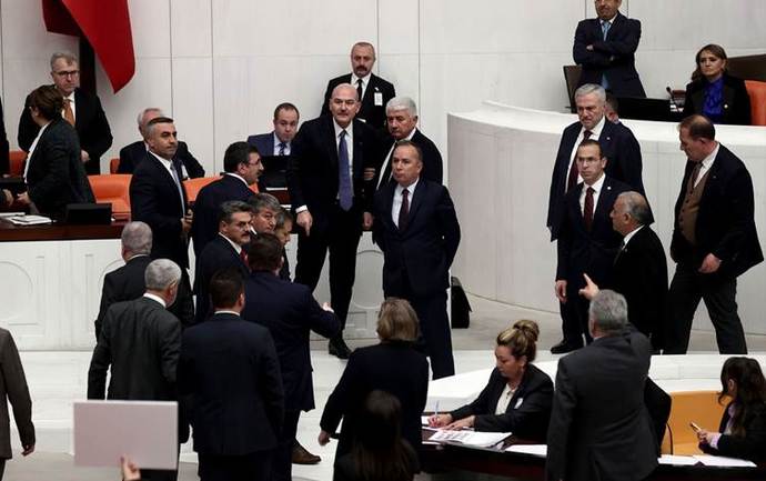 Meclis’te Soylu ile HDP grubu arasında gerginlik ne düşünüyorsunuz?