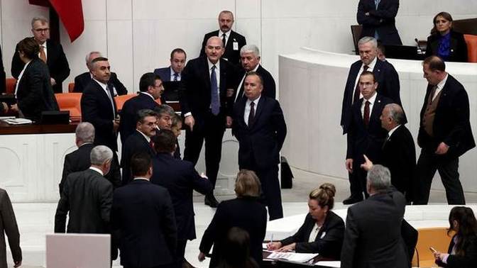 Meclis’te Soylu ile HDP grubu arasında gerginlik ne düşünüyorsunuz?