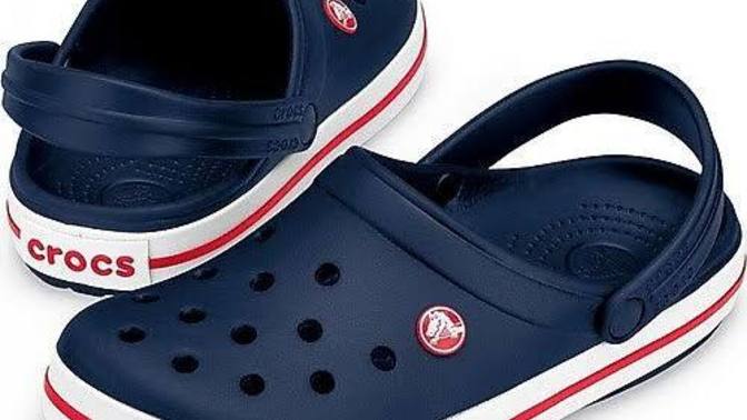 Hastanede çalışıyorum hangi renk Crocs terlik almalıyım?