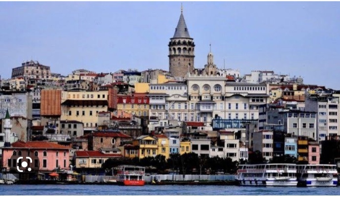 Salı günü İstanbulda olacağım. Nereyi gezebilirim?